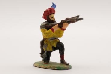 Landsknecht crossbowman kneeling with beret